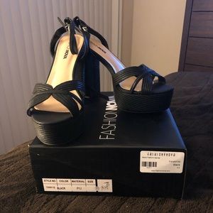 Fashion Nova Maria Platform Sandal - Black 11